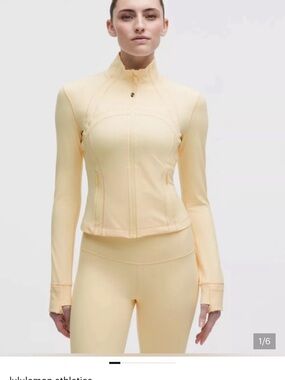 LULULEMON BUTTERCREAM CROP ZIP UP 6